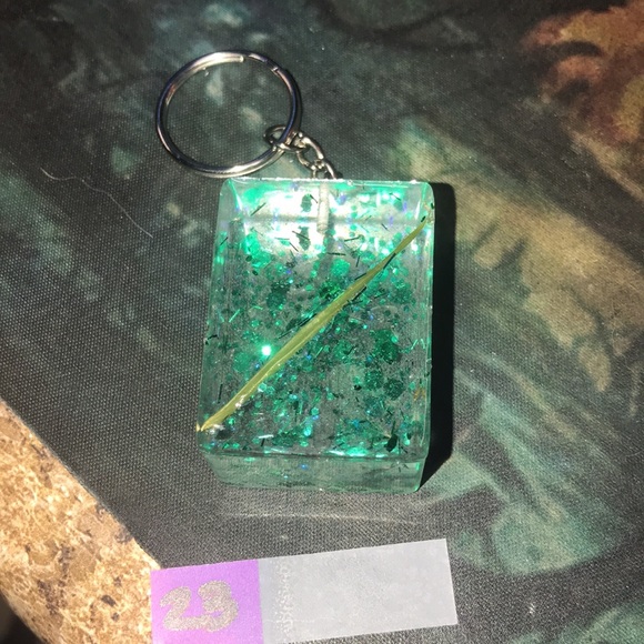 Red Sword Mahjong ๐๏ธ Tile Keychain - Picture 2 of 4